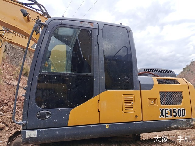 徐工 XE135D 挖掘机