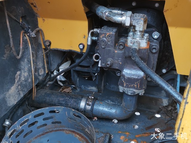 徐工 XE80D 挖掘机