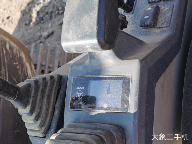 三一重工 SY16C 挖掘机