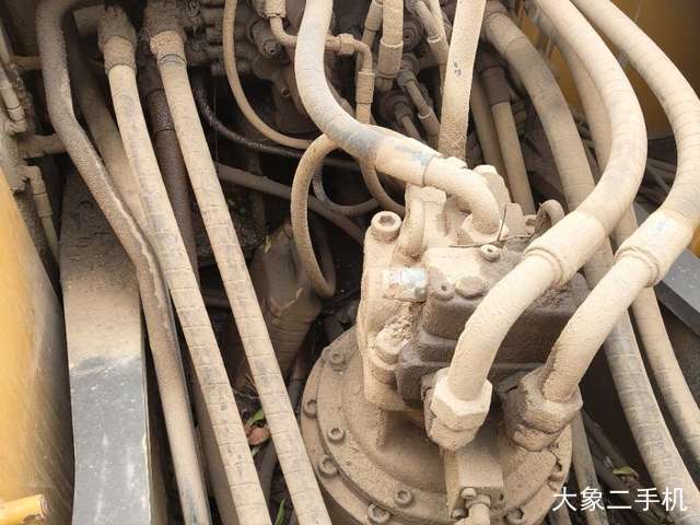 山东临工 E7150F 挖掘机