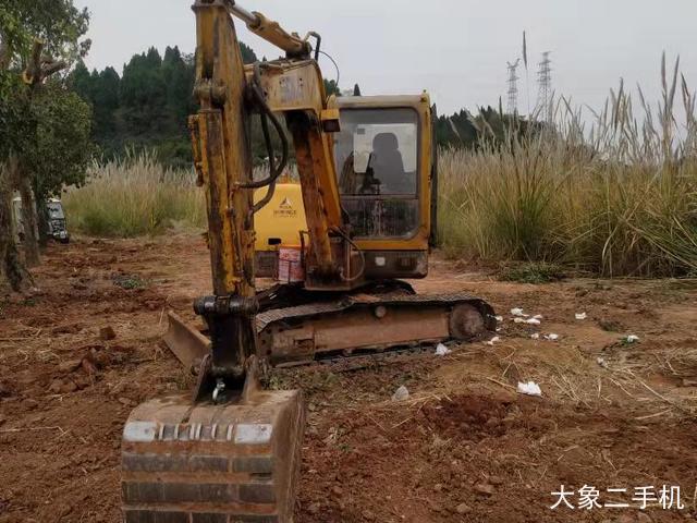 山东临工 LG660 挖掘机