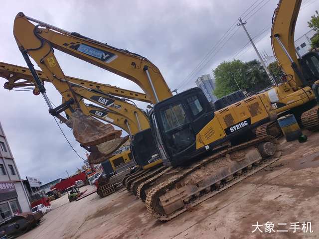 三一重工 SY215C 挖掘机