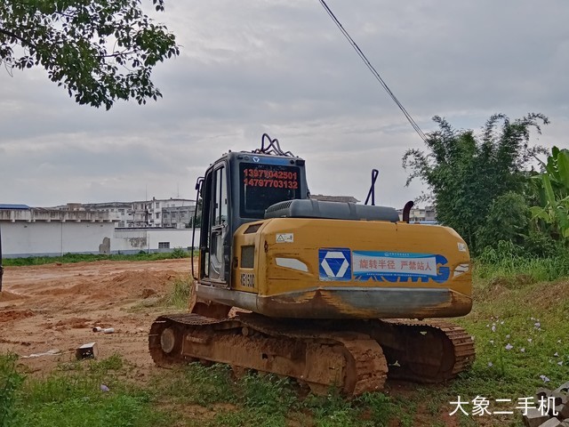 徐工 XE135D 挖掘机