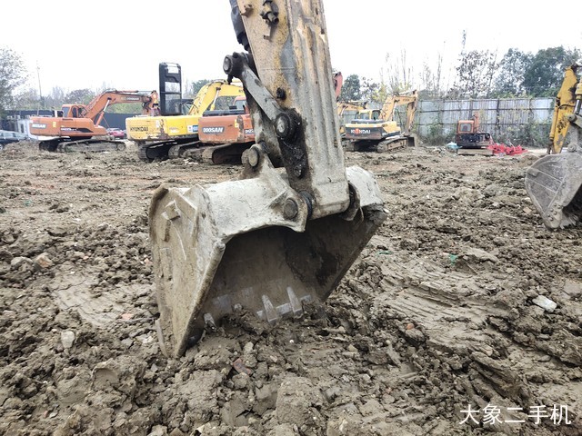 三一重工 SY235C-8S 挖掘机