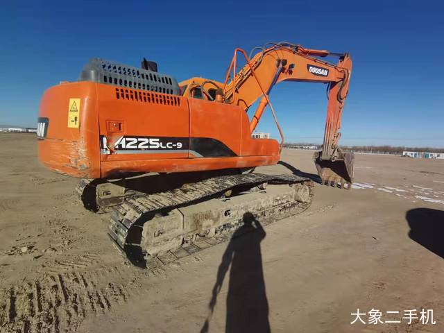 斗山 DH220-9E 挖掘机