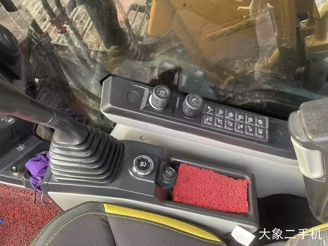 三一重工 SY245H 挖掘机