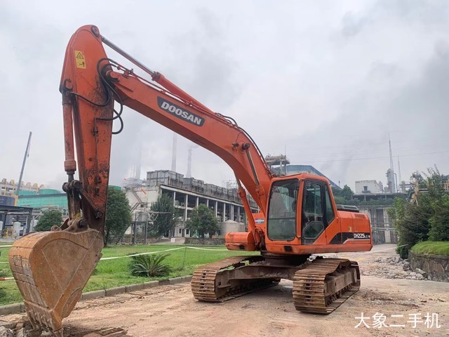 斗山 DH225LC-7 挖掘机