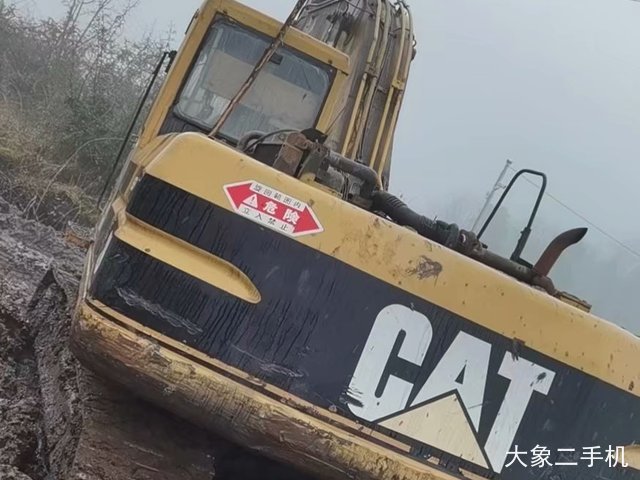 卡特彼勒 320B 挖掘机