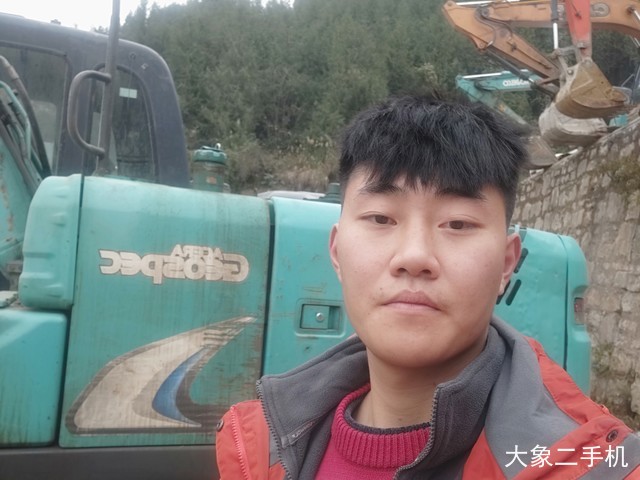 神钢 SK140LC-8 挖掘机