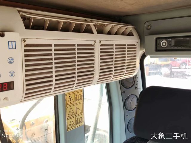 现代 R225LC-7 挖掘机