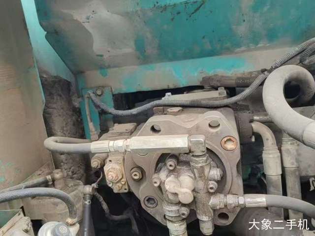 神钢 SK210 挖掘机