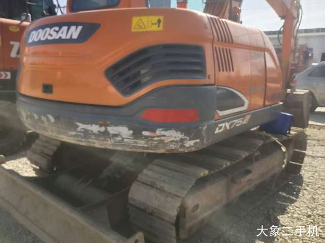 斗山 DX75-9C 挖掘机