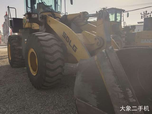 山东临工 L955F 装载机