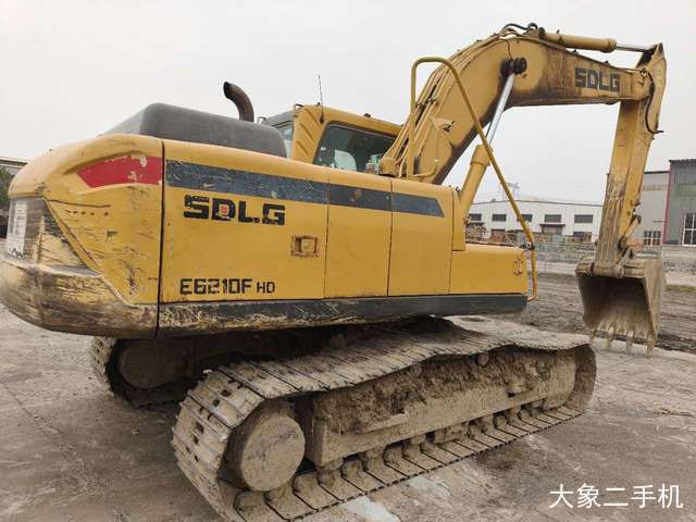 山东临工 E7150F 挖掘机