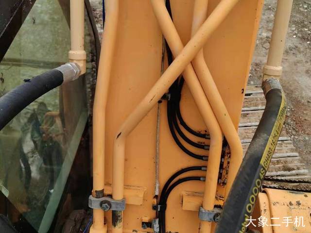 现代 R225LC-7 挖掘机