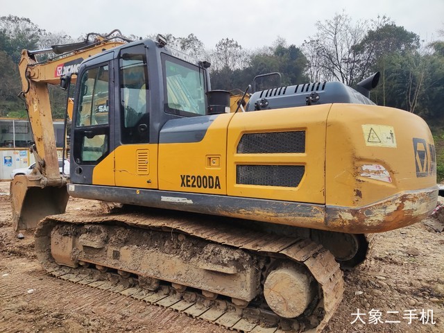 徐工 XE200DA 挖掘机