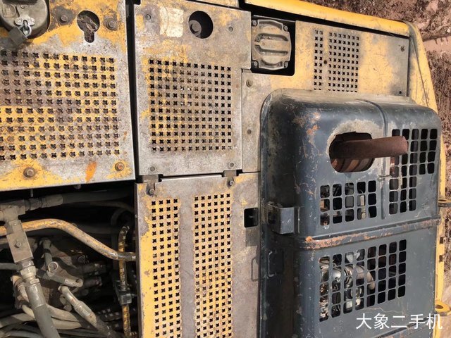 卡特彼勒 320B 挖掘机