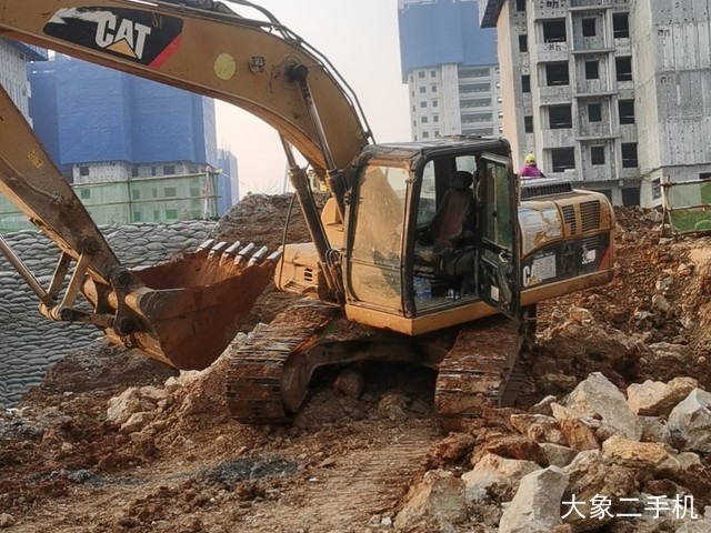 卡特彼勒 320D-E 挖掘机