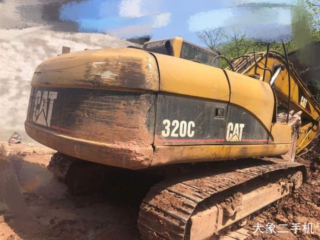 卡特彼勒 320C 挖掘机