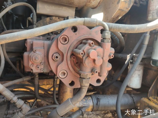 现代 R225-7 挖掘机