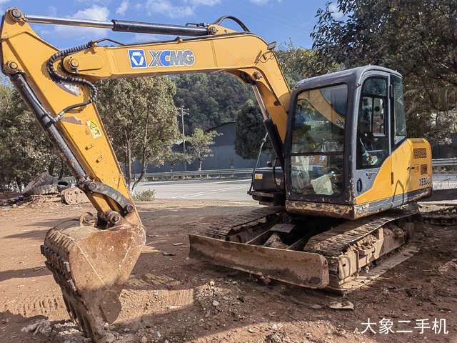 徐工 XE80D 挖掘机