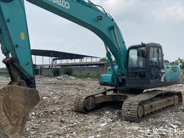 神钢 SK260LC-8 挖掘机