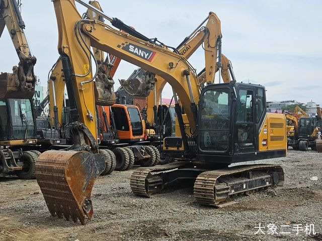 三一重工 SY135-8S 挖掘机