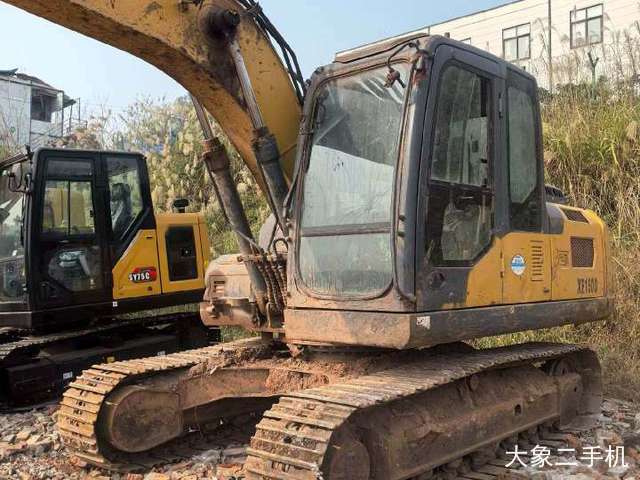 徐工 XE150D 挖掘机