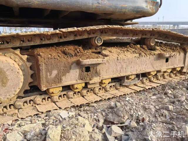 神钢 SK200-8 挖掘机