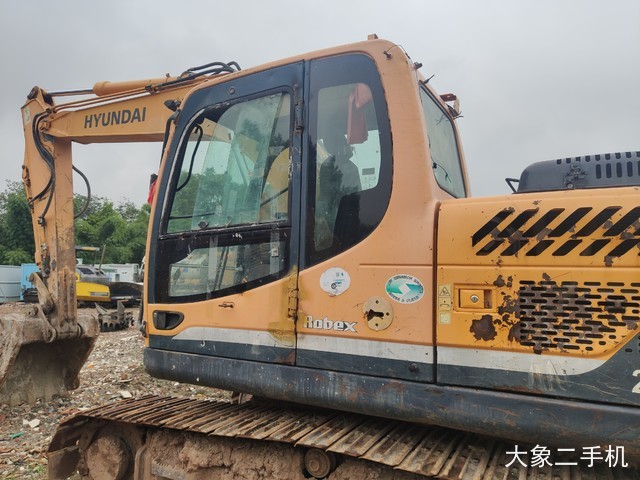 现代 R150LC-9 挖掘机