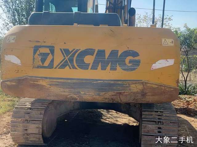 徐工 XE135D 挖掘机