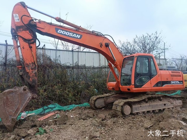 斗山 DH225LC-9 挖掘机