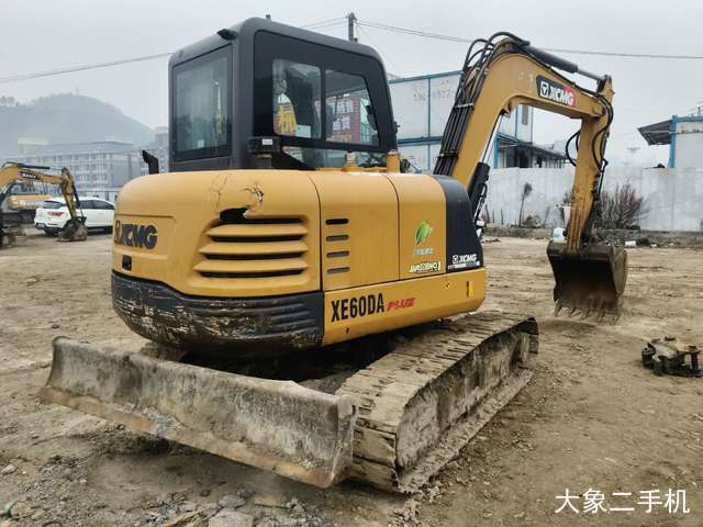 徐工 XE60 挖掘机