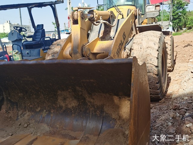 山东临工 L955F 装载机