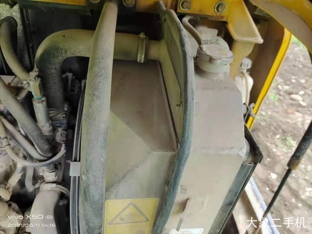 山东临工 E660F 挖掘机