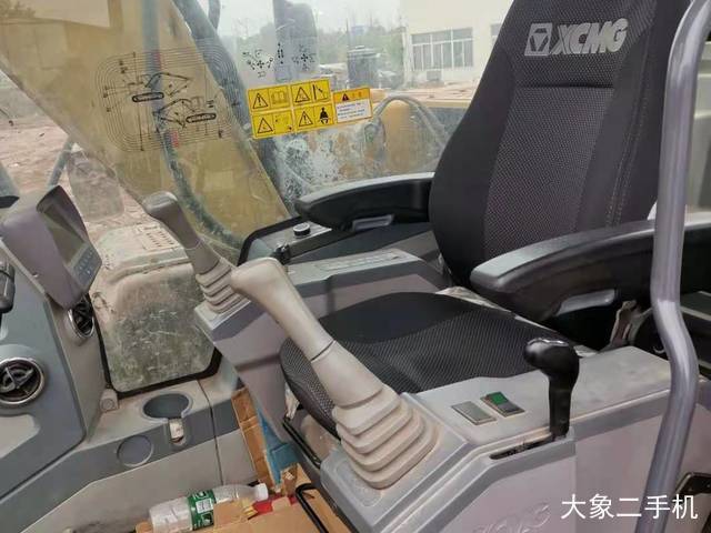 徐工 XE135D 挖掘机