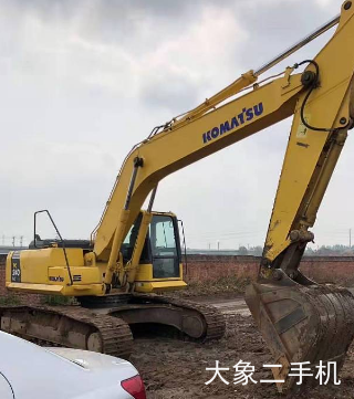 小松 PC240LC-8 挖掘机