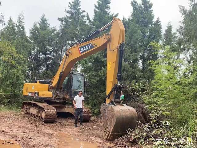 三一重工 SY205C-9 挖掘机