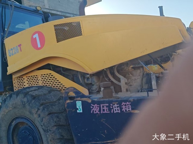 国机常林 8228T 压路机