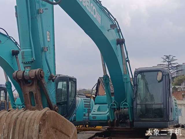 神钢 SK250-10 挖掘机
