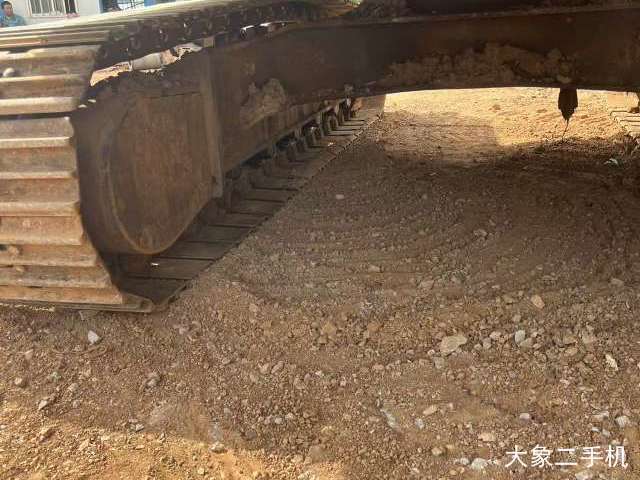 沃尔沃 EC210B 挖掘机