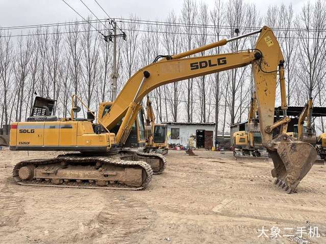 山东临工 E6250F 挖掘机