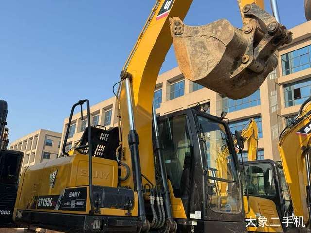 三一重工 SY135C 挖掘机