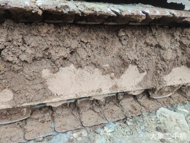 现代 R225-7 挖掘机