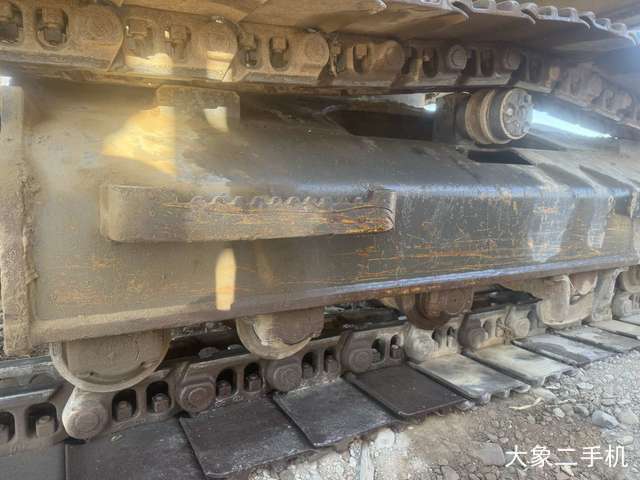 山东临工 E6135F 挖掘机