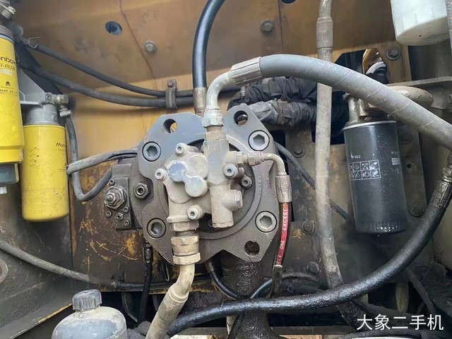 山东临工 E6225H 挖掘机