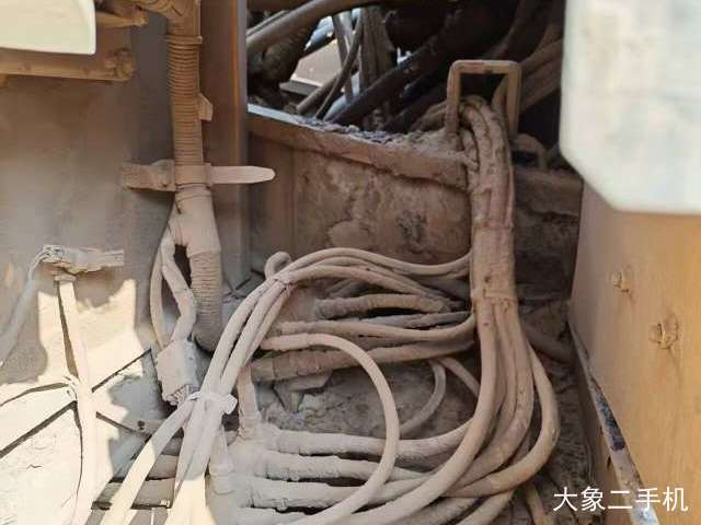 沃尔沃 EC200B 挖掘机