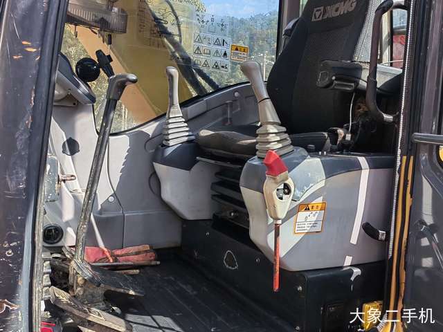 徐工 XE80D 挖掘机