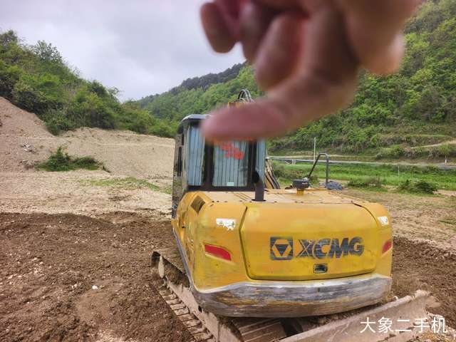 徐工 XE75D 挖掘机