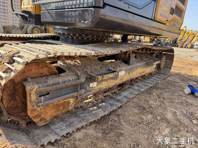 徐工 XE150D 挖掘机